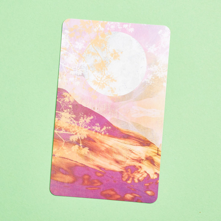 Check out the holistic, spiritual items in the October Moonbox by Gaia Collective!