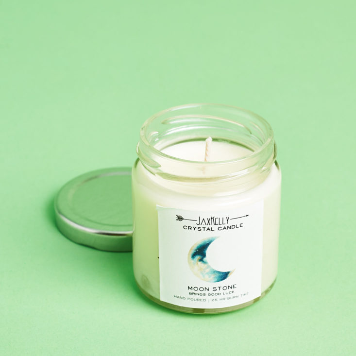 Check out the holistic, spiritual items in the October Moonbox by Gaia Collective!