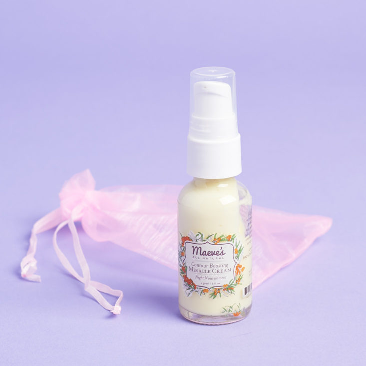 In the October 2017 Kloverbox: Natural products to celebrate Breast Cancer Awareness Month!