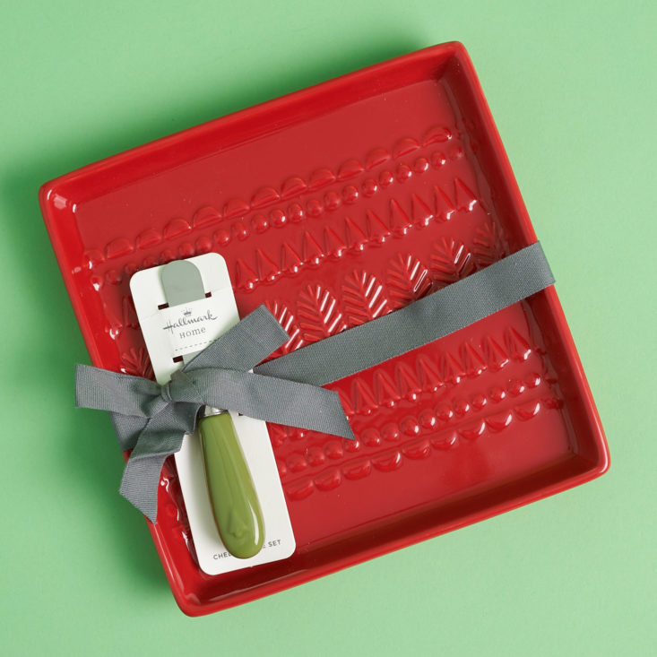 square red serving dish with ribbon