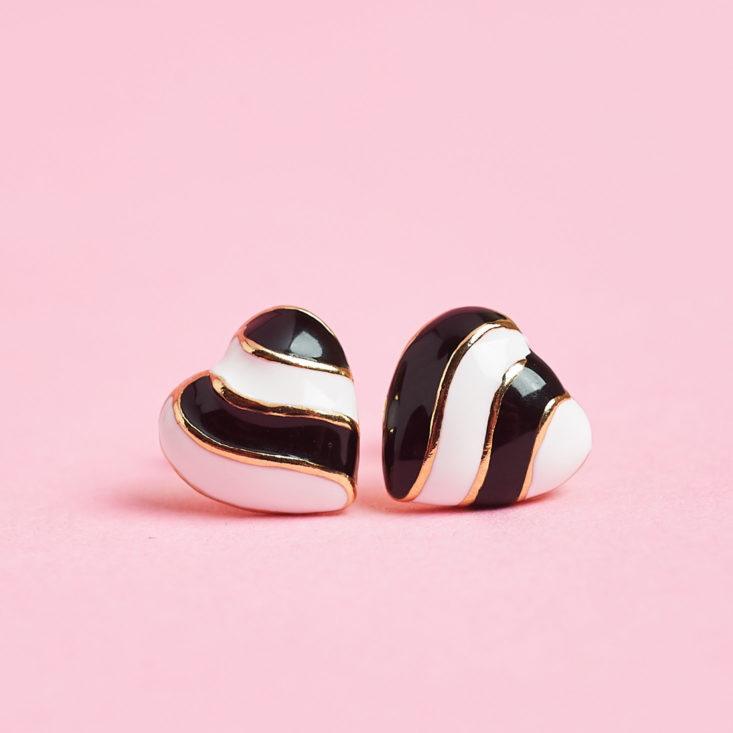 black and white heart earrings from earfleek