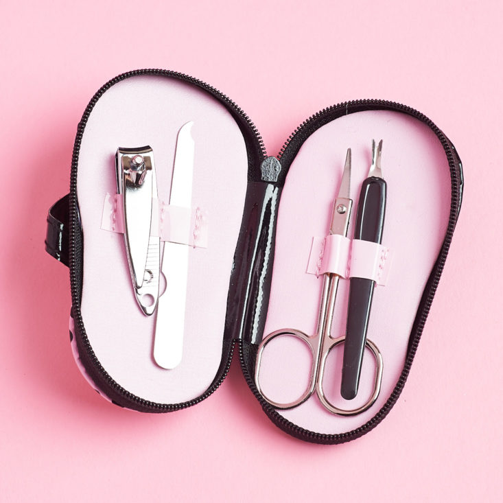 flip flop shaped manicure case inside