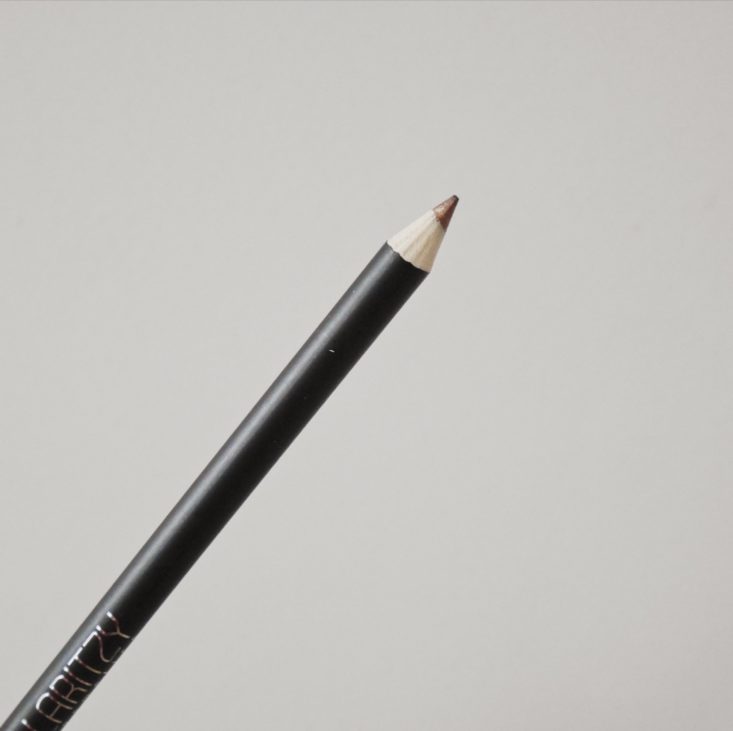 Laritzy Eye Pencil “Gold” closeup