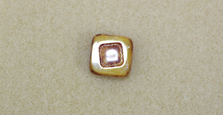table cut square gold bead