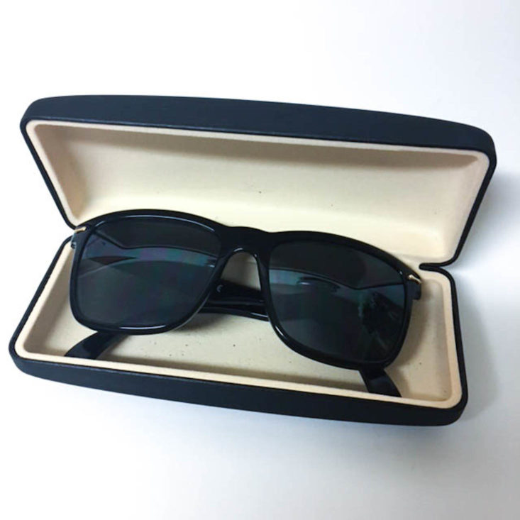 Gentlemans Box Premium December 2017 