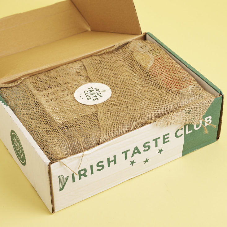 Irish Taste Club Box December 2017 - Inner Box - 0002