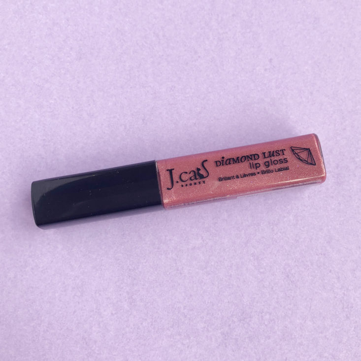 lipgloss in a rosy color