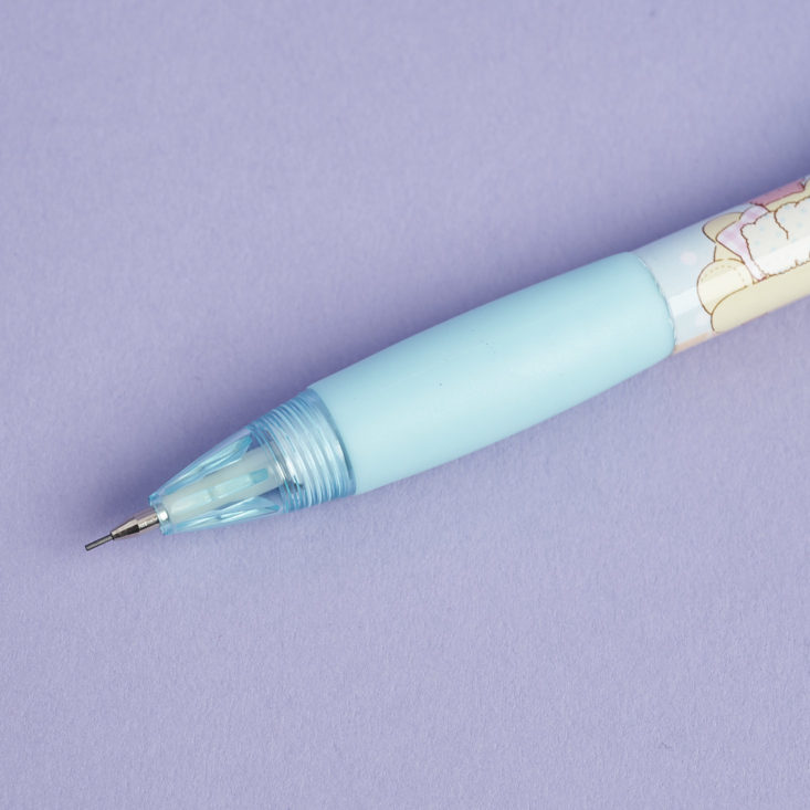 close up of Blue Marumofubiyori Moppu Mechanical Pencil tip