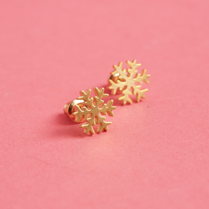 gold snowflake earrings 