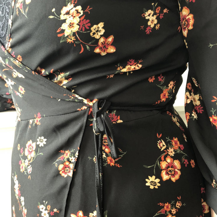 Avid Dresser January 2018 - Floral Tie Detail