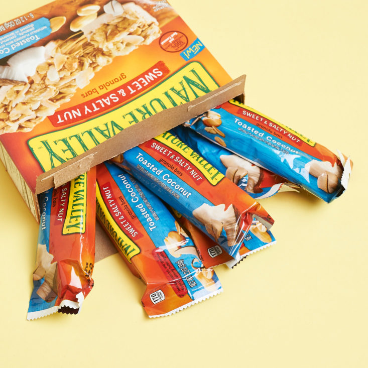 granola bars in box
