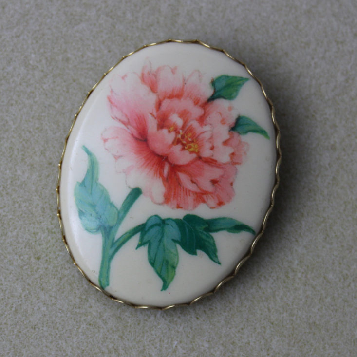 Brooch Pendant front with flower