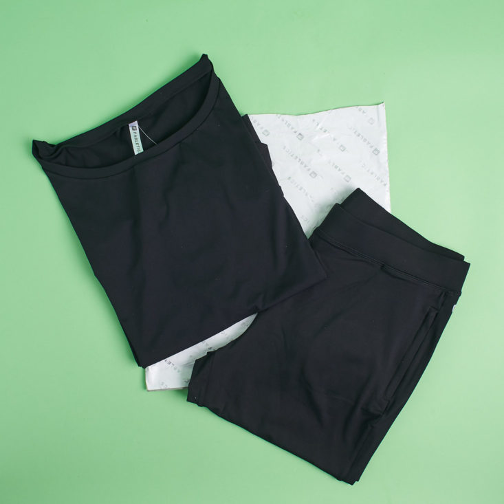 fabletics black top and bottom