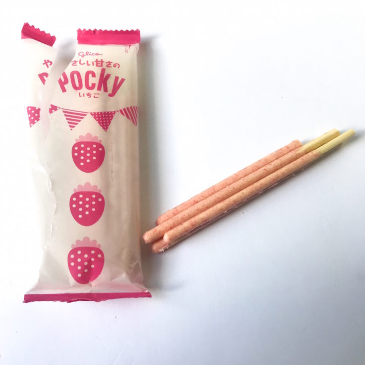 Pocky Natural Strawberry Biscuit Sticks
