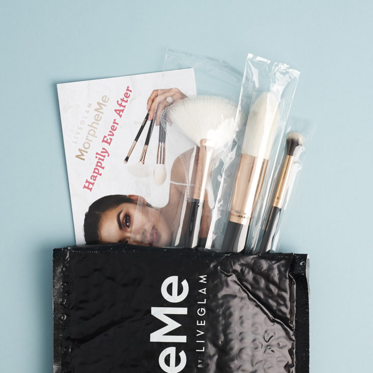 LiveGlam MorpheMe mailer with items popping out