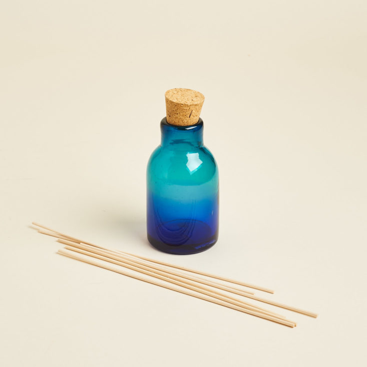 globe in mindfulness diffuser bottle
