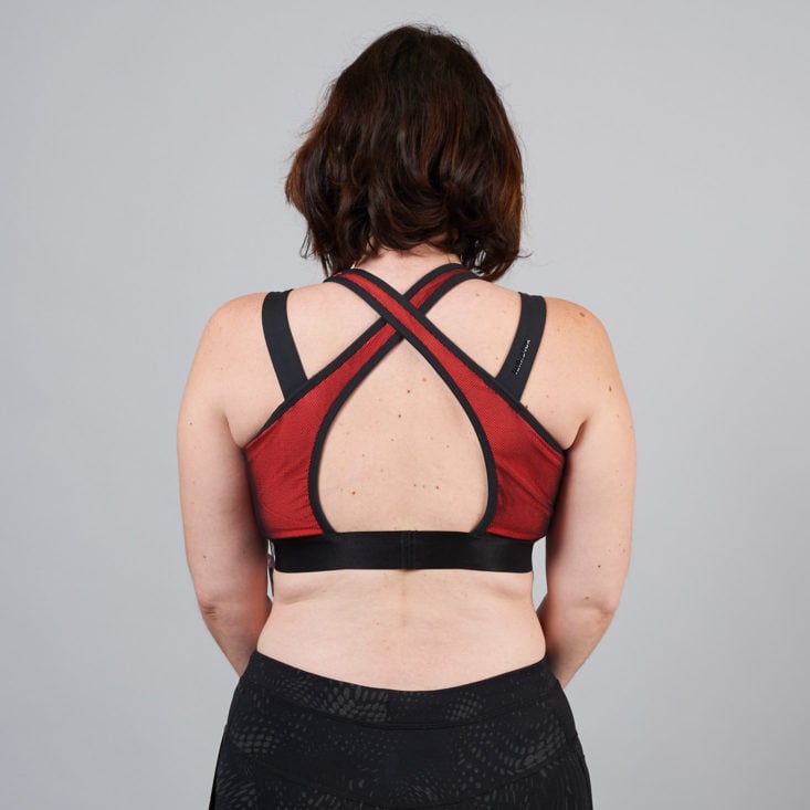 wantable fitness back of red sports bra