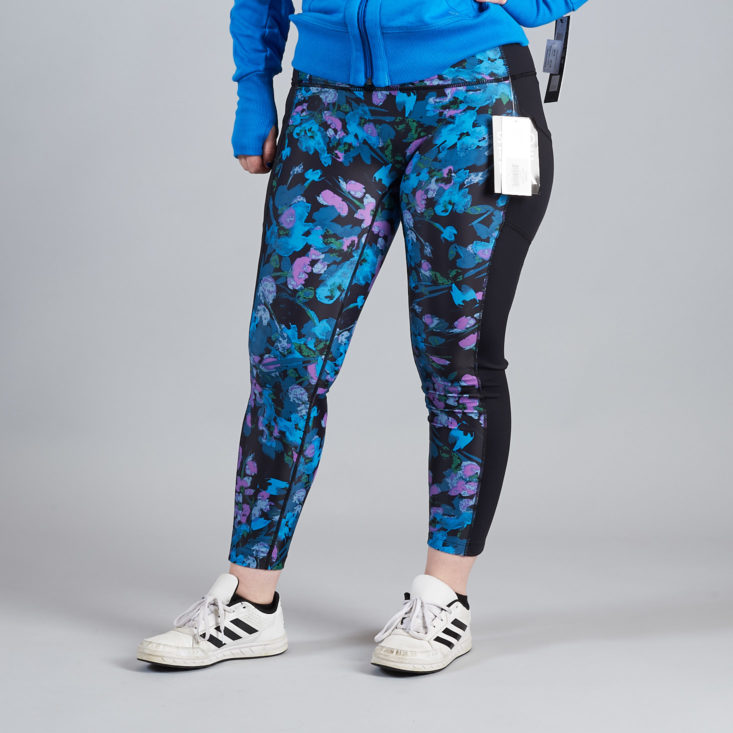 wantable blue patterned crop leggings
