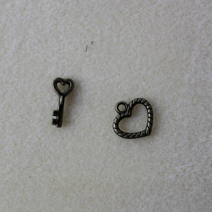 16mm Heart and Key Toggle, Antique Brass (1)
