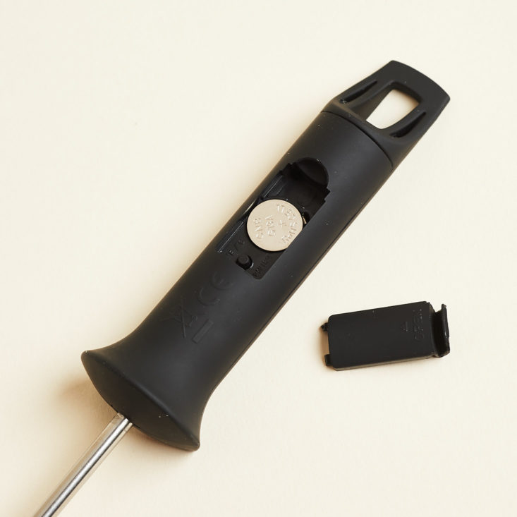 Breo Box Fall September 2018 - Gefu Digital Thermometer Battery Opened Top