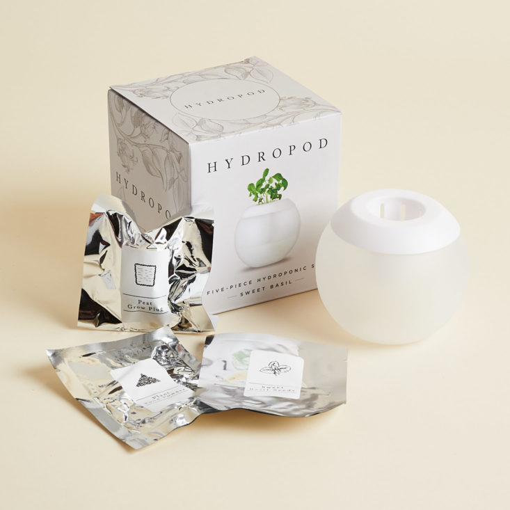 Breo Box Fall September 2018 - The Hydropod by W_P Design Box with Products Front