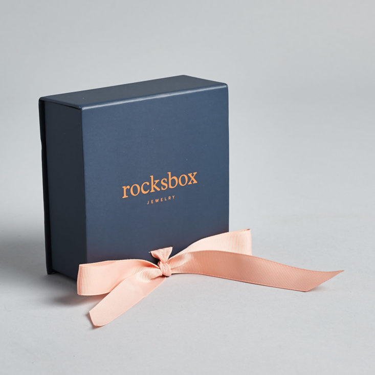 rocksbox bow tied box