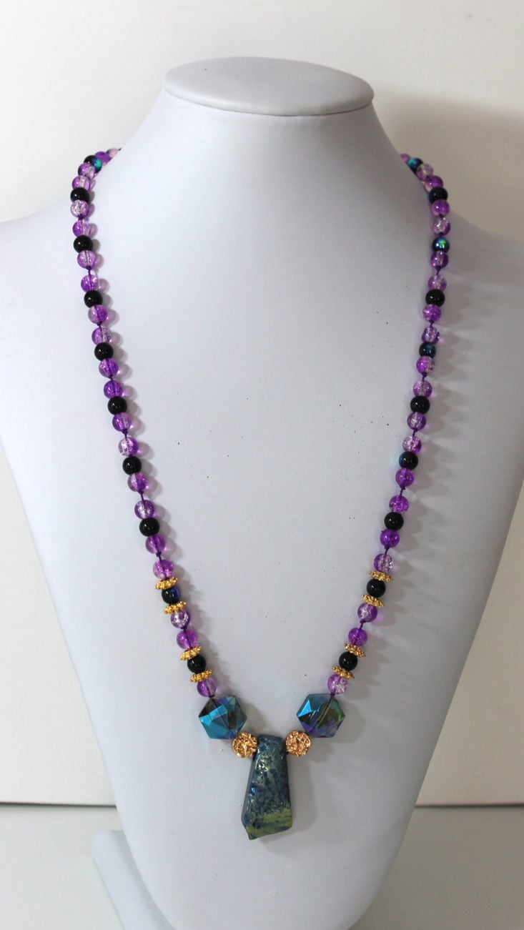 Blueberry Cove Beads October 2018 - Necklace Front