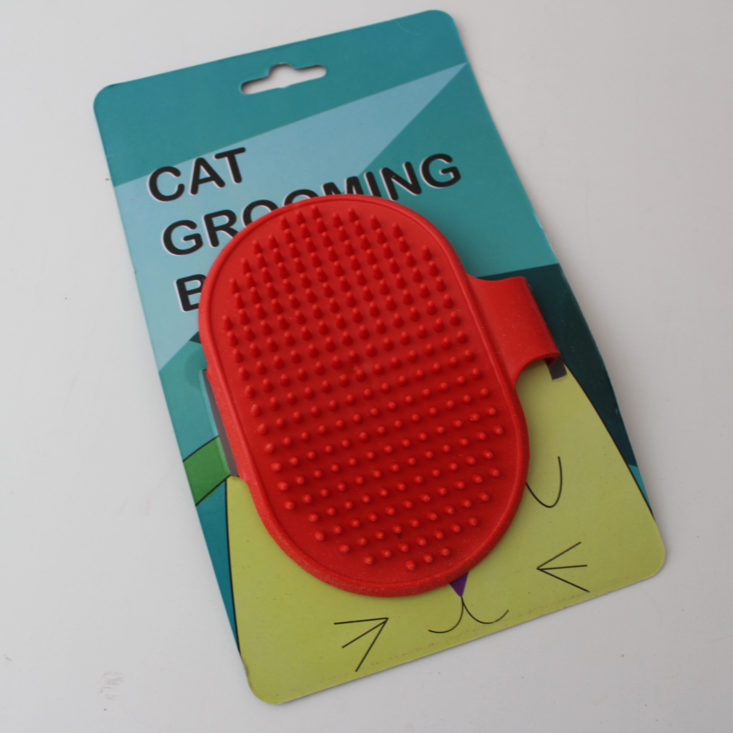 Kitnipbox October 2018 - Curry Grooming Brush for Cats Front
