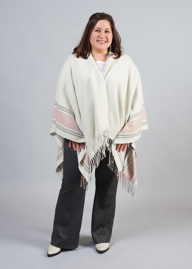 CAUSEBOX Ponchos look 1