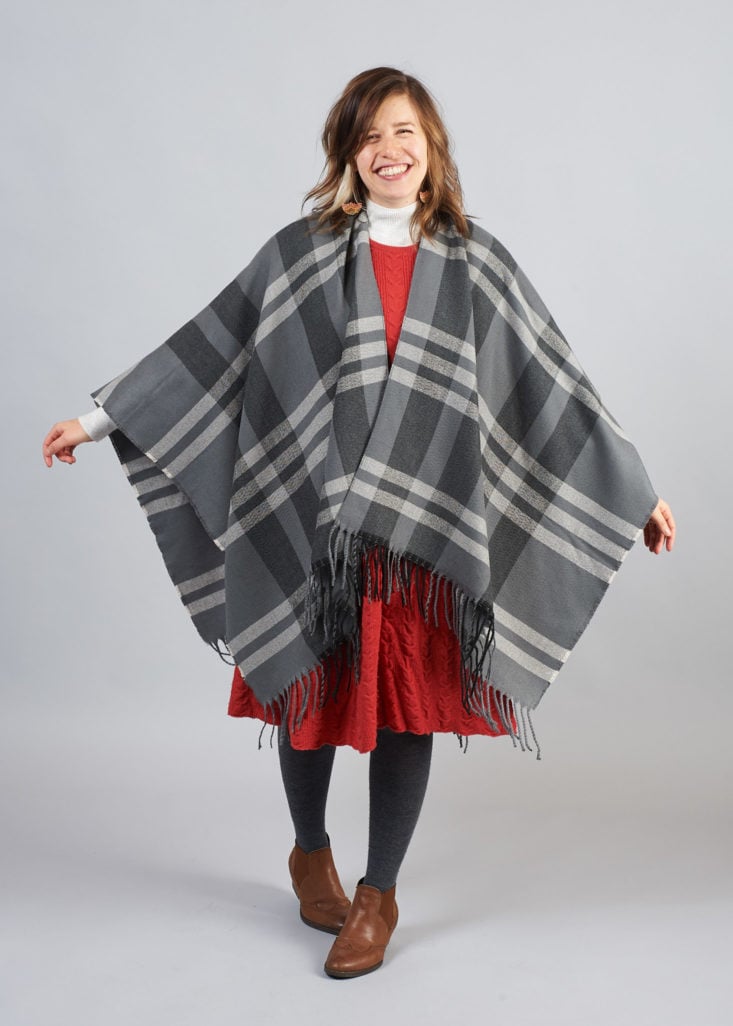 CAUSEBOX Ponchos look 6