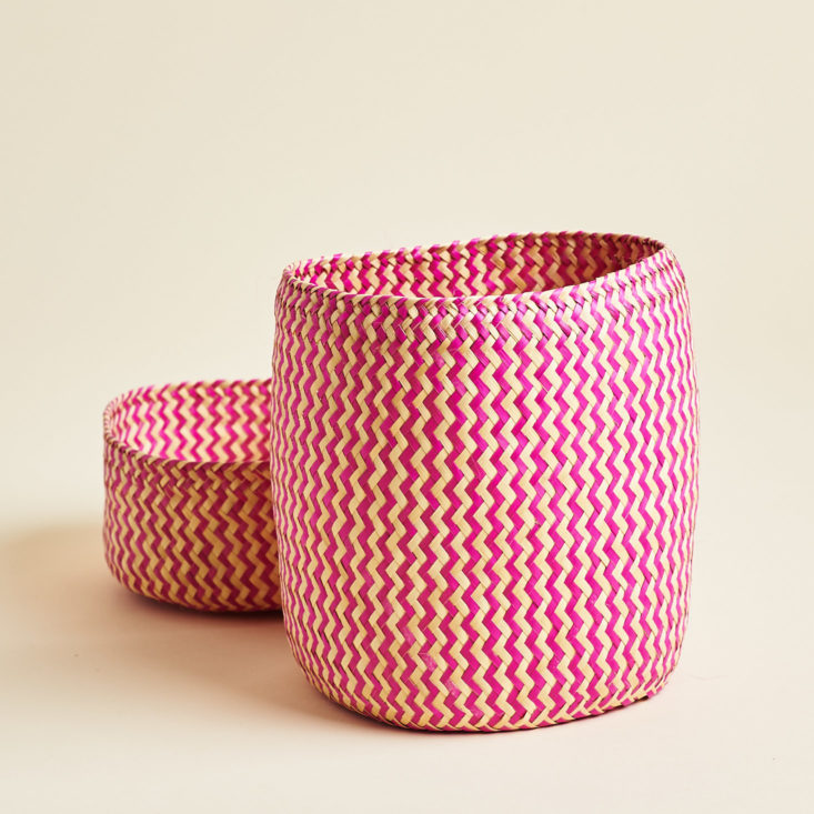 Globe In Appreciate pink basket