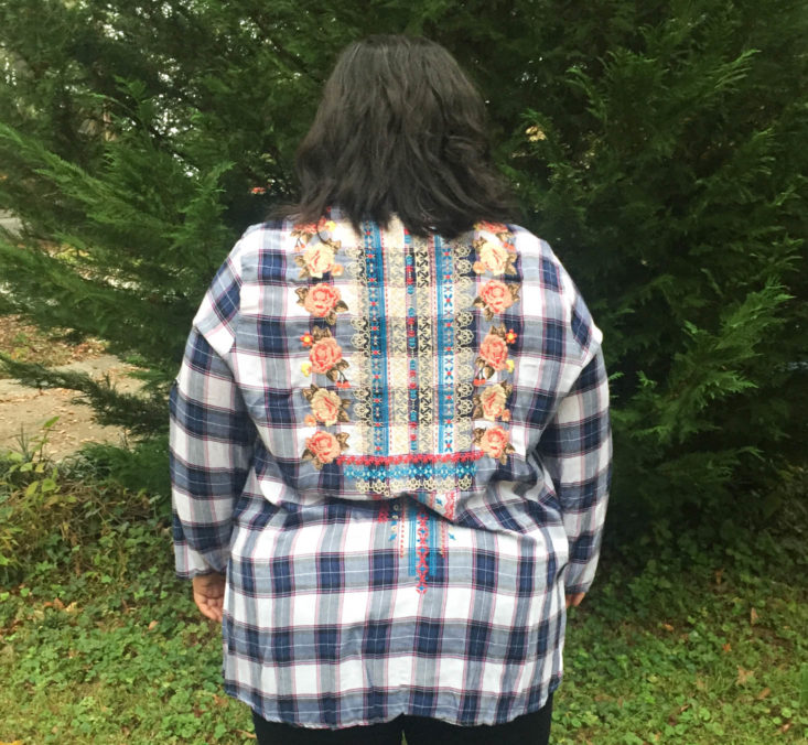 Gwynnie Bee Subscription Review November 2018 - ANDREE BY UNIT - Floral Embroidered Plaid Top Back