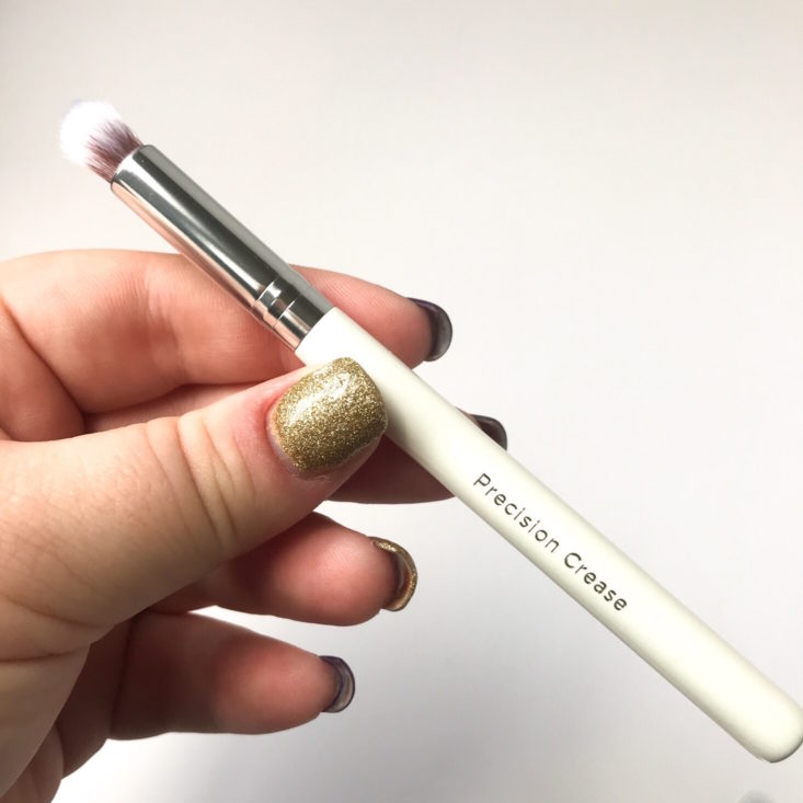Pur Deluxe November 2018 - Precision Crease Brush unpacked Front