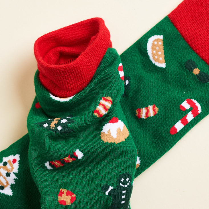Say It With A Sock Holiday Box November 2018 - Socks Closer