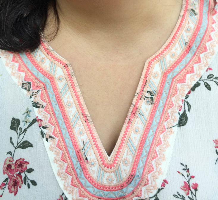 Stitch Fix Plus November 2018 - Blouse Neck Closer