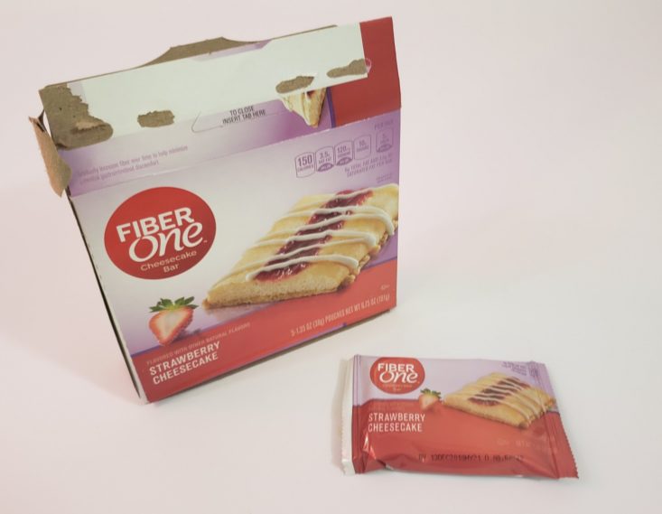 Food And Snack December 2018 - Fiber One in Strawberry Cheesecake Open