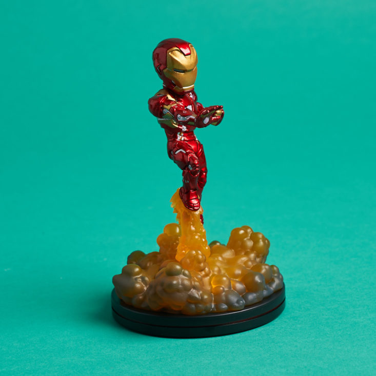 Lootcrate DX Laboratory November 2018 - Iron Man Light-Up Q-Fig FX Diorama Front