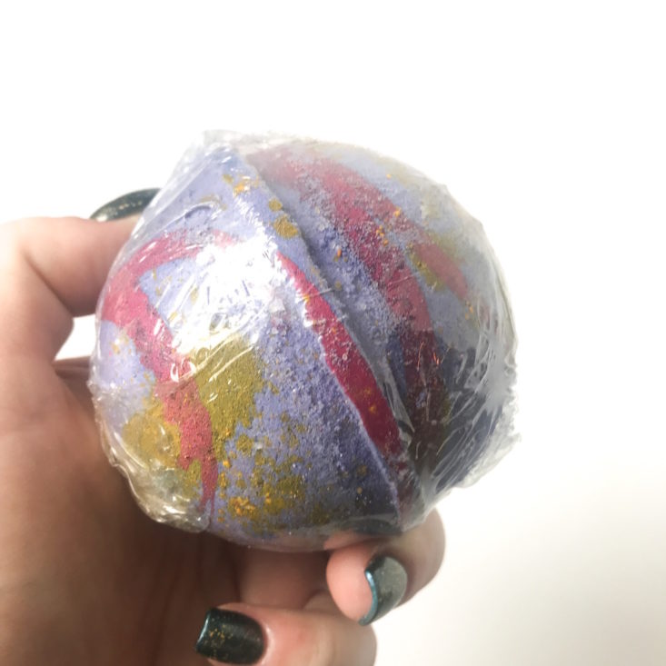 Naturally Vain November 2018 - Under The Tree Bath Bomb Open Pack View