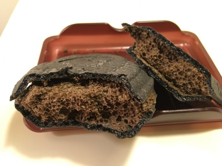 TokyoTreat Classic Santa’s Snacks December 2018 - Burnt Caramel Taiyaki Pieces Front