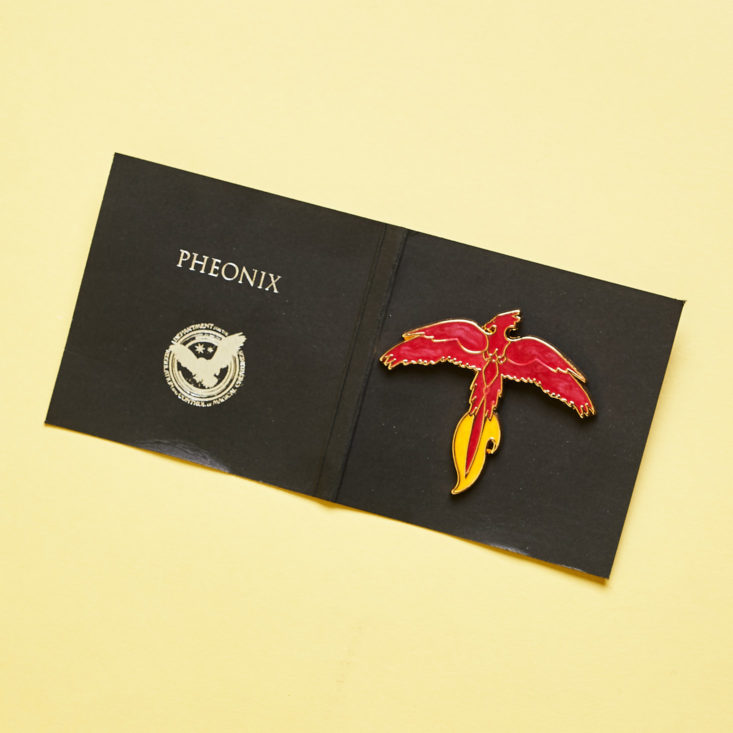 Wizarding World Crate November 2018 - Fawkes Pin Case Inside Top