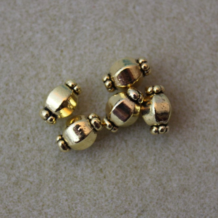Blueberry Cove Beads January 2019 - Gold