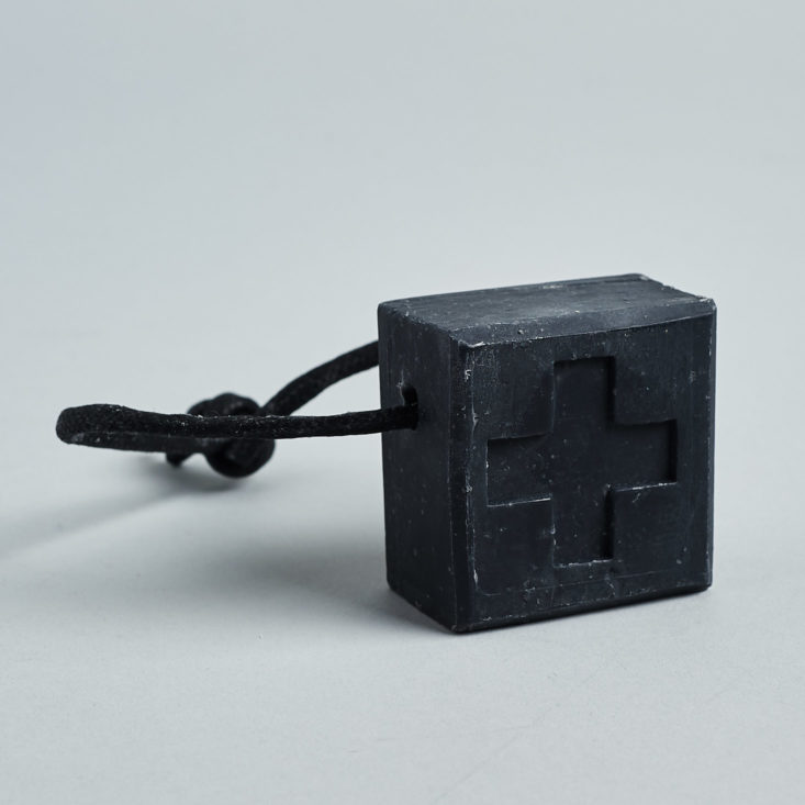 Petit Vour January 2019 underarm bar