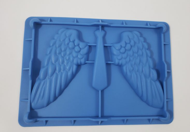 Supernatural Box Review Winter 2018 - Castiel’s Angel Wing Silicone Mold 2