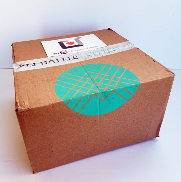 Stitch Fix Plus Size Clothing Box Review December 2018 - Box Closed Top