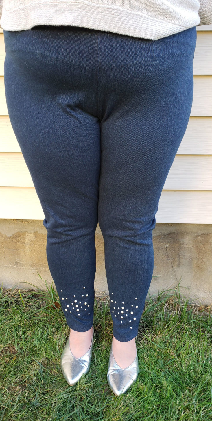 Stitch Fix Plus Size Clothing Box Review December 2018 - Darma Pearl Trim Legging Size 2x Onn Pose 2 Closer Front