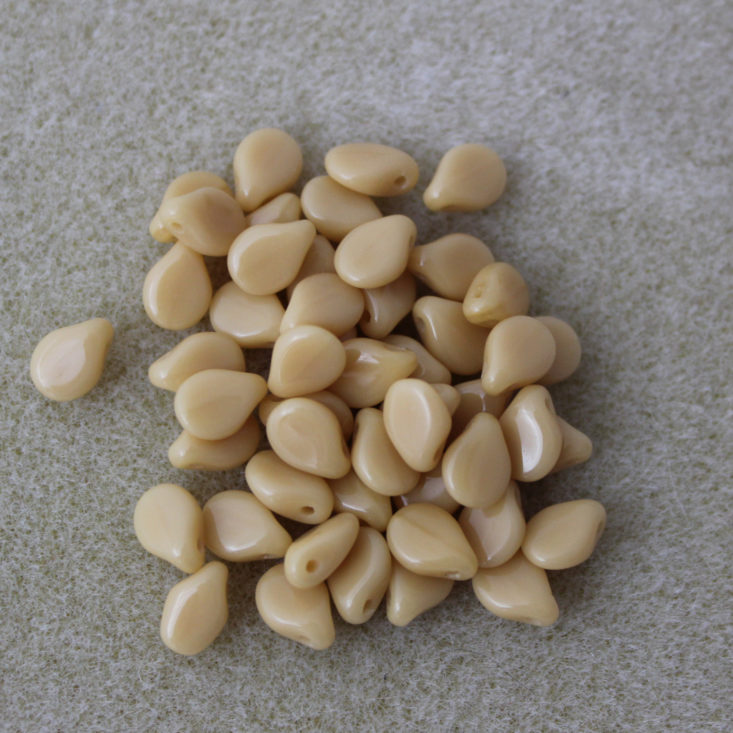 Adornable Elements Beads of the Month March 2019 - Beige Pip (50) Open Top`