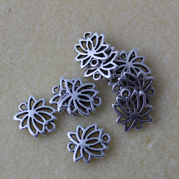 Blueberry Cove Beads Review February 2019 - Silver Tone Lotus Links Top