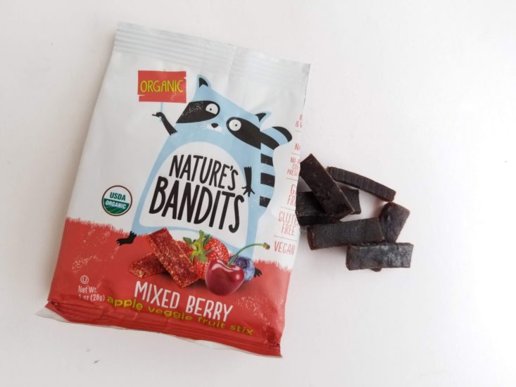 Healthy Living Kids Snack Box March 2019 natures bandit gummies opened