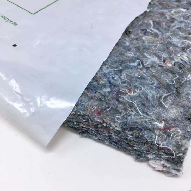 Home Chef Subscription Box Review March 2019 - Insulation Open Close Up Top