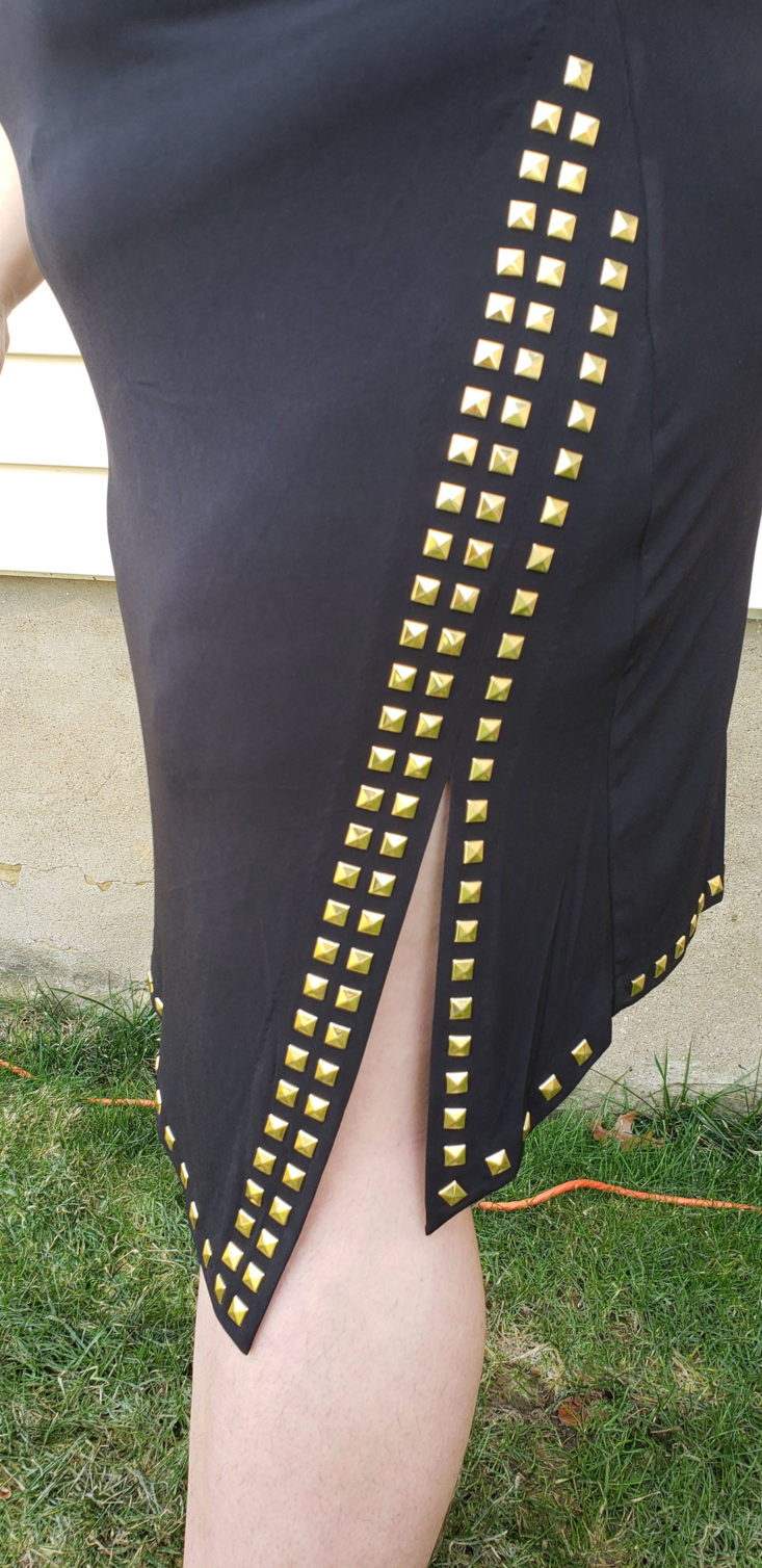 Stitch Fix Plus Size Clothing Box January 2019 - Vallery Side Slit Dress Wearing Closer Bottom
